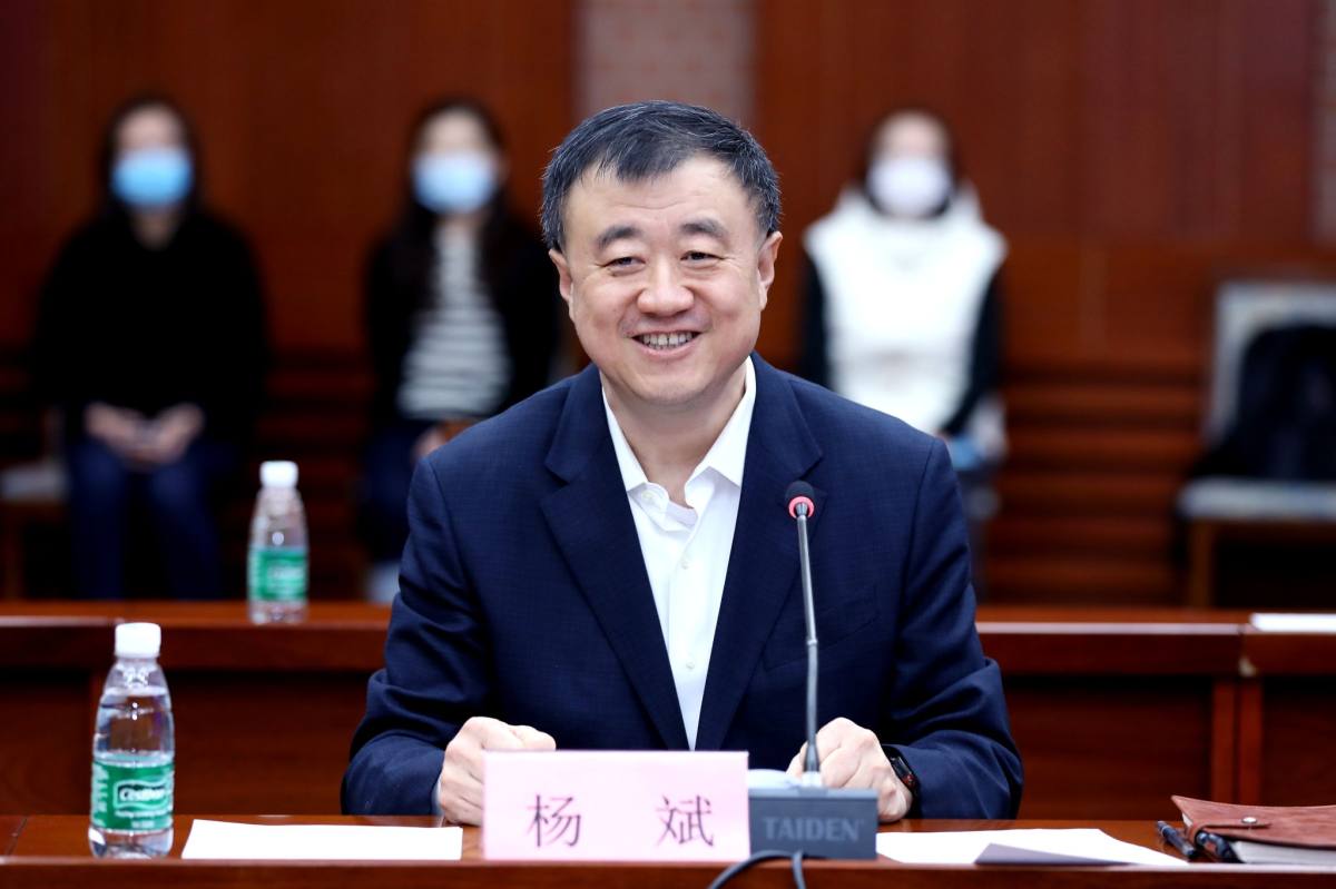 20220225-颜射视频
与中国航天科工集团有限公司合作培养研究生签约仪式-颜射视频拍摄-杨斌讲话.jpg